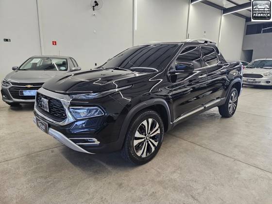 FIAT TORO 2.0 16V TURBO DIESEL VOLCANO 4WD AT9 FIAT TORO 2.0 16V TURBO DIESEL VOLCANO 4WD AT9